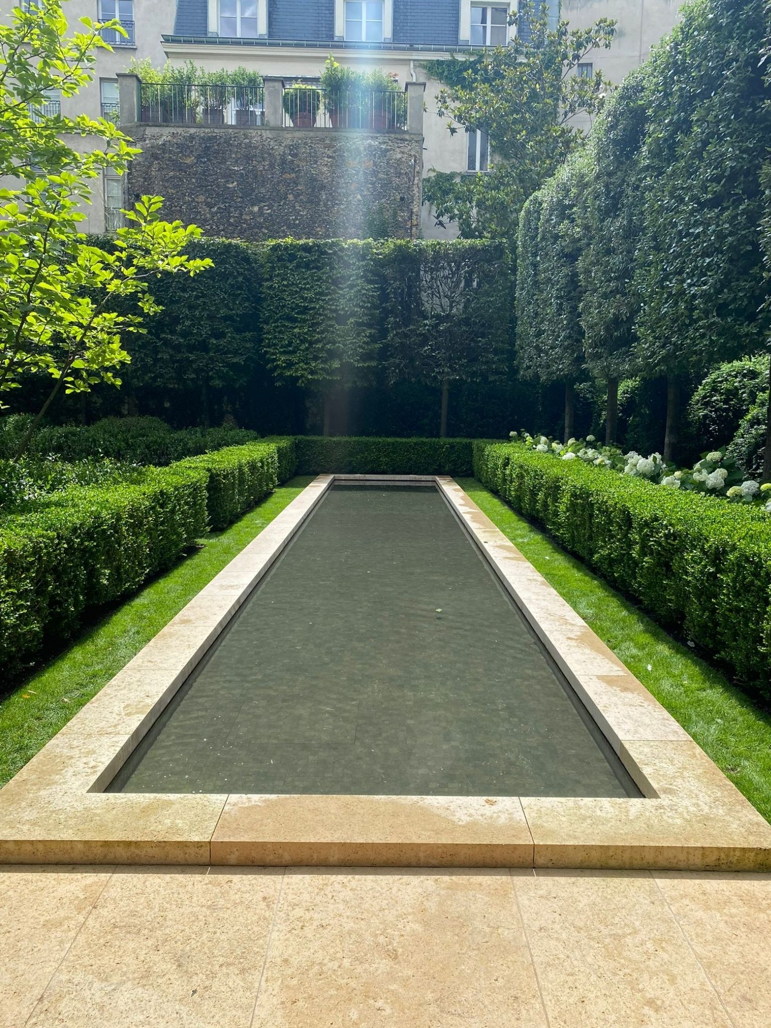 Moveable floor