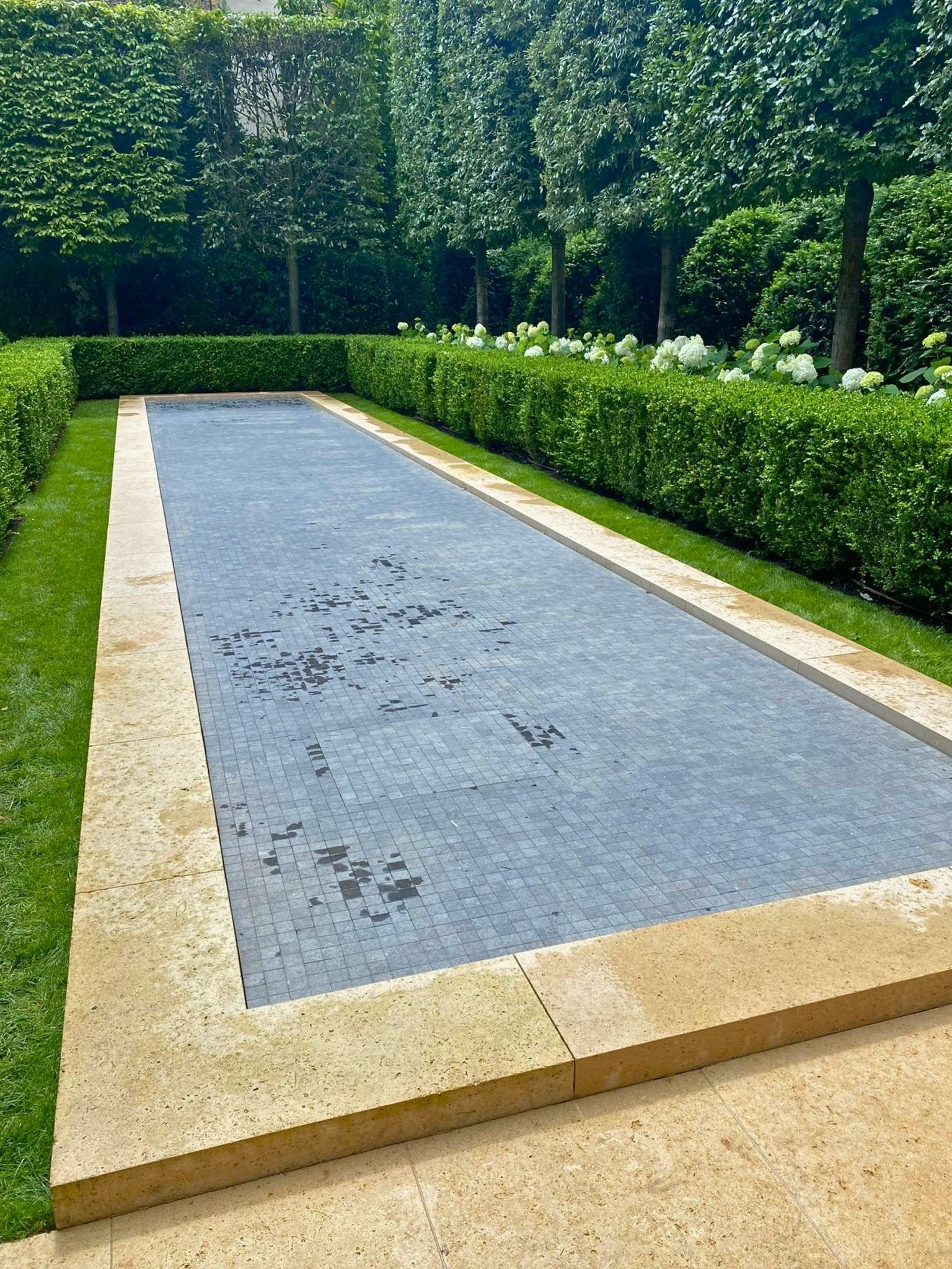 Outdoor pool Paris